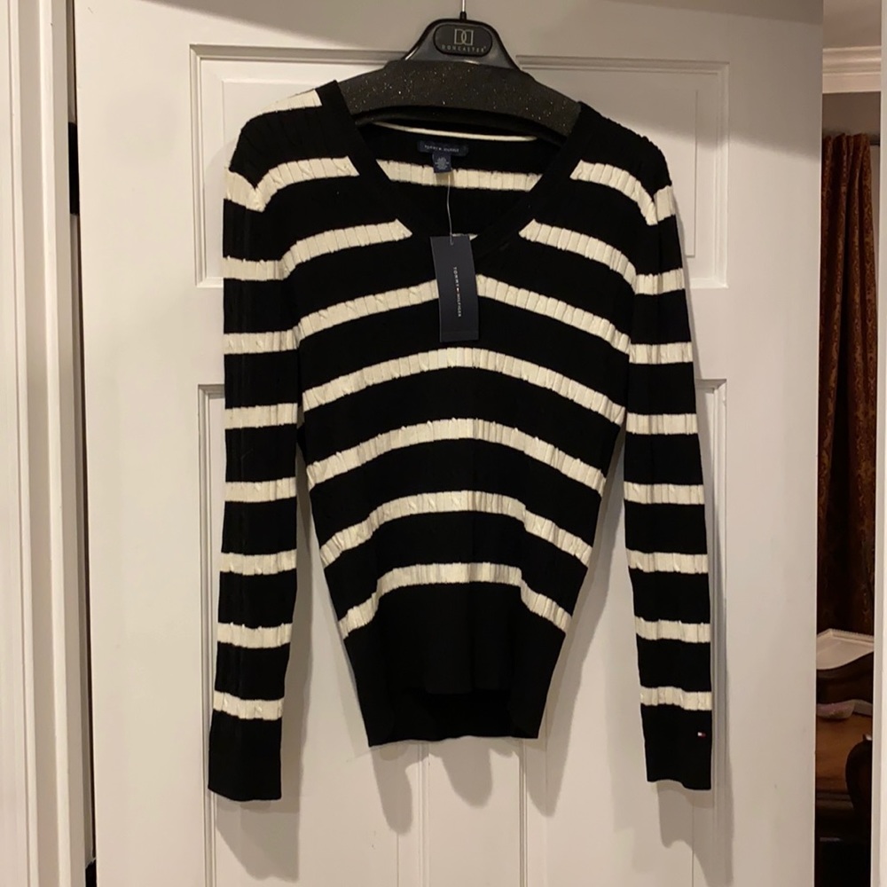 Tommy Hilfiger sweater NWT